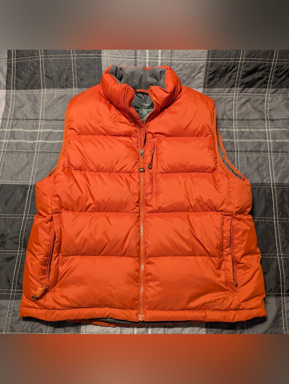 L.L. Bean Men's Goose Down Nylon Quilted Puffer Vest Full Zip Red Orange Large